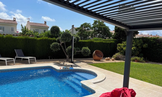 Miami Platja Villa | Relax in a Private Modern Villa