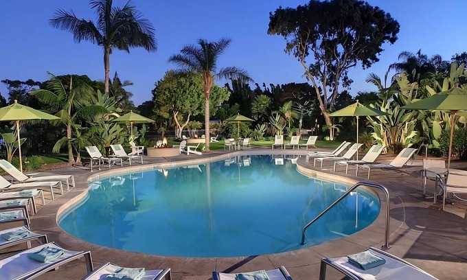 San Diego Hotel | Relax in this Beachfront Hideaway! Pet-friendly, w/Outdoor Pool, Tennis Court