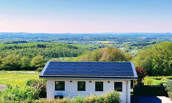 Laubach House | Relax with panoramic views in the Vogelsberg. With sauna and whirlpool.