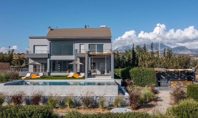 Mires Villa | Relaxation and Privacy