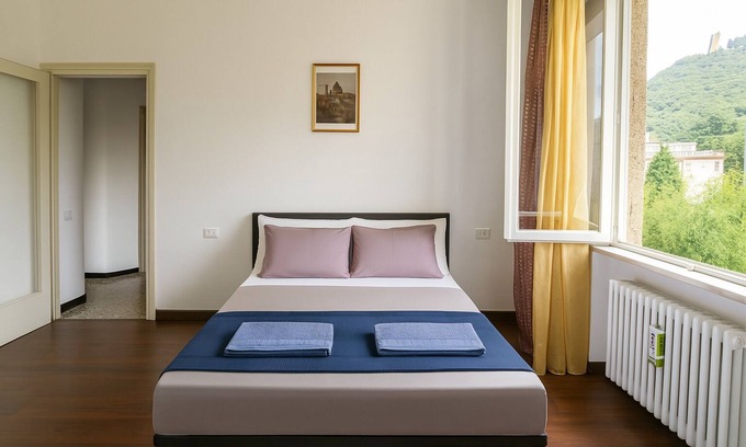 Albate Apartment | Relaxed Como Base w. Balcony