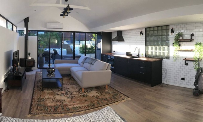 Duncraig Condo | Relaxing Beach House Studio β Duncraig Escape