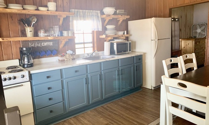 Garrison Cabin | Relaxing Cabin Getaway with Lake Front View!