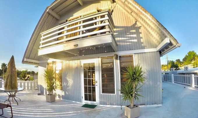 Rio Piedras Ski Chalet | Relaxing Chalet with beautiful Sunrises & Sunsets!