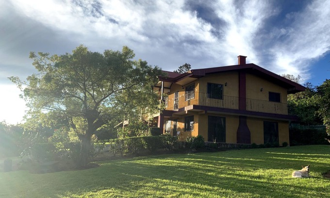 Concepcion House | Relaxing Mountain Villa in Paradise