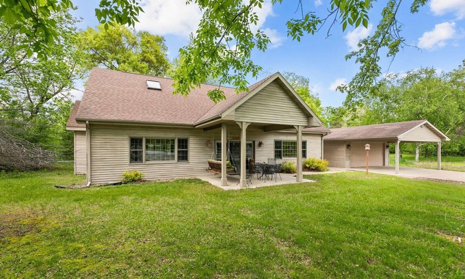 Galloway House | Relaxing property on a quiet road! Leave the hustle and bustle behind!