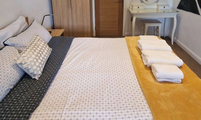 Morcott Apartment | Relaxing Room With Ensuite Rutland Point