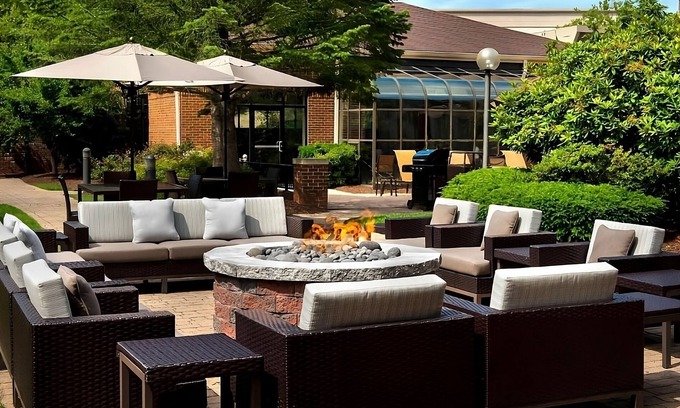 Milford Hotel | Relaxing Stay, Two 1BR Units With Pool, Enjoy Nearby Boston Attractions!