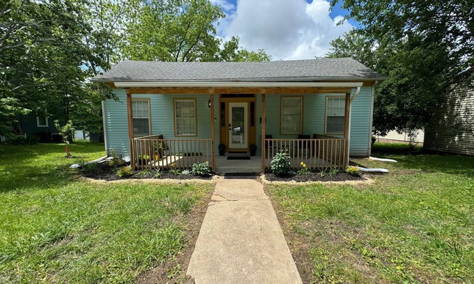 Boonville House | Relaxing Three Bedroom Getaway in Boonville