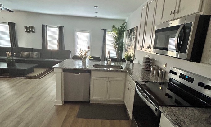 Normal House | Relaxing townhome luxury BrandNewGreatLocation
