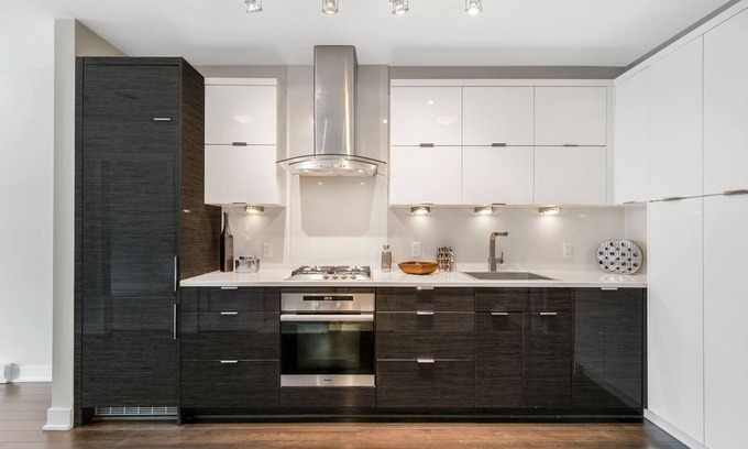 Fairview Condo | Relocation special/Kits Garden View Condo/30% OFF &Tax Free