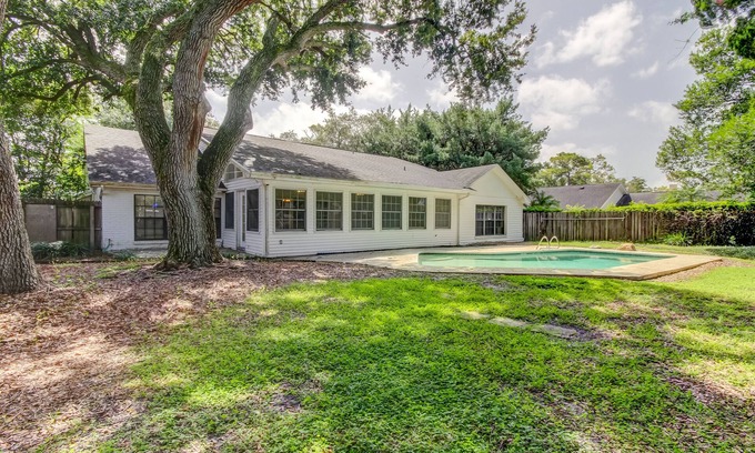 Carrollwood House | Relocation Airbnb (5/3) w/pool