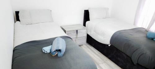 Alibon Apartment | Remaj Service Accommodation, Sleep 7