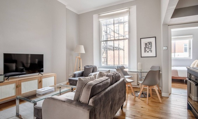 Bayswater Apartment | Remarkable Bayswater 2BR, nr Hyde Park & Oxford St, by Blueground