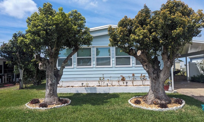 Hollywood Estates Of Canova Park House | Remodeled 2-bedroom home with WiFi, patio in West Melbourne