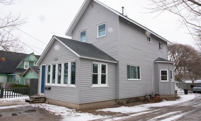 Charlevoix House | Remodeled 2-bedroom first floor unit in the heart of Downtown Charlevoix.