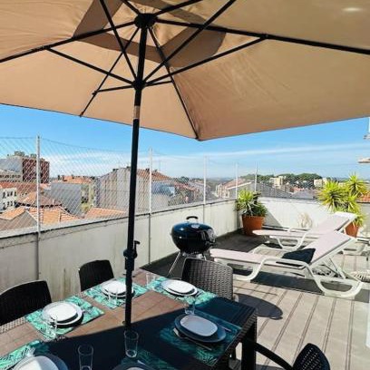 Paranhos Apartment | Renovado com AC, 2 WC completos, terraço e garagem