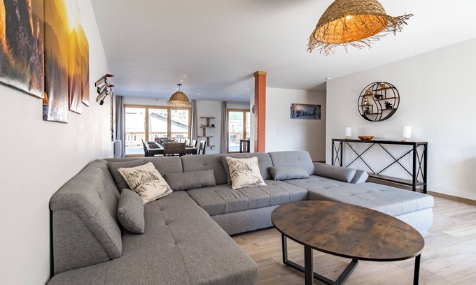 Saint-Jean-de-Maurienne Apartment | Renovated apartment with terrace for 14 people