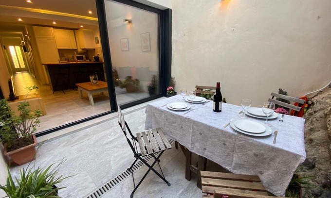 Caldes d'Estrac Apartment | Renovated apartment 5 minutes walk to the beach