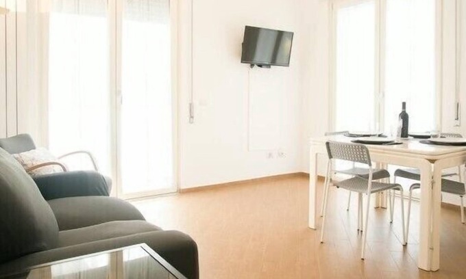 Quartiere Coppede Apartment | Renovated Apartment, Wi-Fi, Sat TV, AirCo close Villa Borghese, Sapienza, Luiss