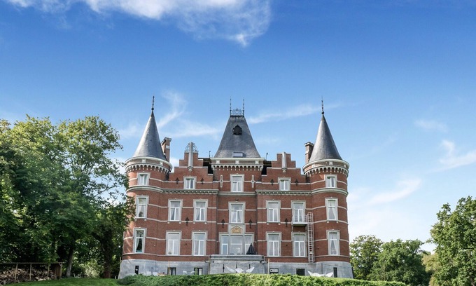 Gesves Other | Renovated appartment in Castle
