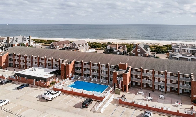 Admiral Estates Condo | Renovated Beach Block W Ocean View & Pool - Now Booking for 2025!