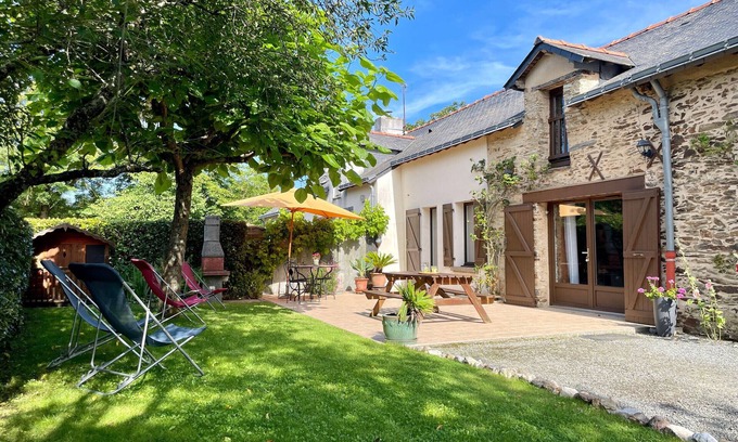 La Chevallerais Cottage | Renovated Cottage with Garden, Game Room, Near Nantes-Brest Canal, Sleeps 9