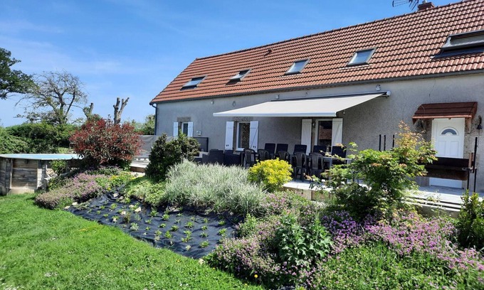 Echassieres Cottage | Renovated farmhouse with private pool, Wi-Fi and air conditioning