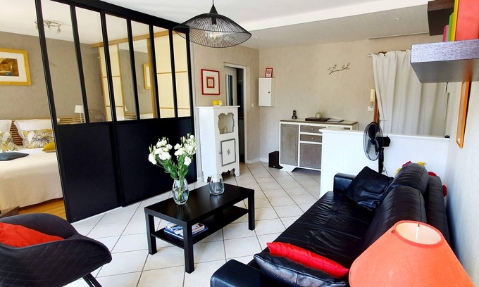 Annecy-le-Vieux Apartment | Renovated, quiet and sunny apartment with large courtyard and tennis lake 5 mins