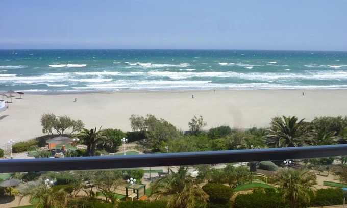Le Grand Large Apartment | Renovated sea-view apartment with parking, 4 guests
