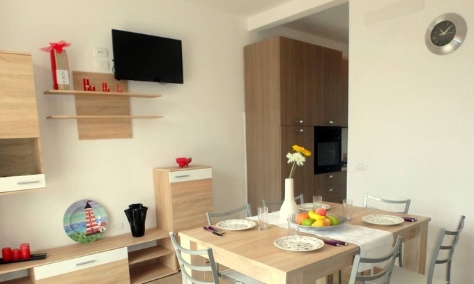 Lido di Pomposa House | Renovated villa with 2 bathrooms, climate and barbecue on the Adriatic coast. VD
