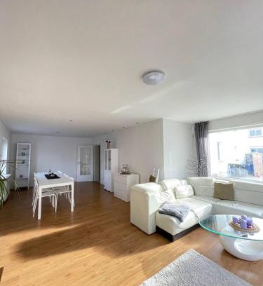 Ochtendung Apartment | Renoviertes Haus in Ochtendung im Altbau-Flair für 10 Personen!