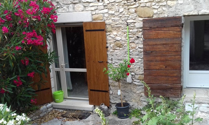 Banon Apartment | Rental Gîte in Provence 04150 Banon