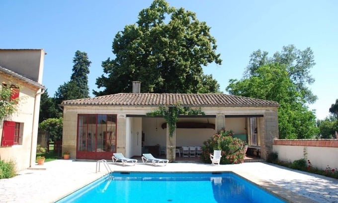 Fauguerolles House | Rental in the wing of a XVIII chartreuse with private pool