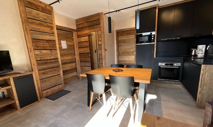 Rochesson House | Rental of 12 gîtes and 1 chalet that can accommodate 2 to 10 people.