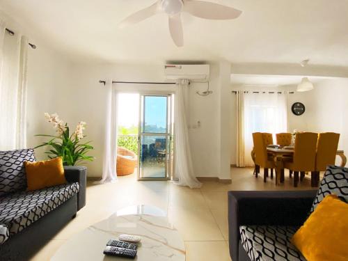 Douala Apartment | Residence Atlantic - Premium Apartment - WiFi, Gardien, Parking, Climaté