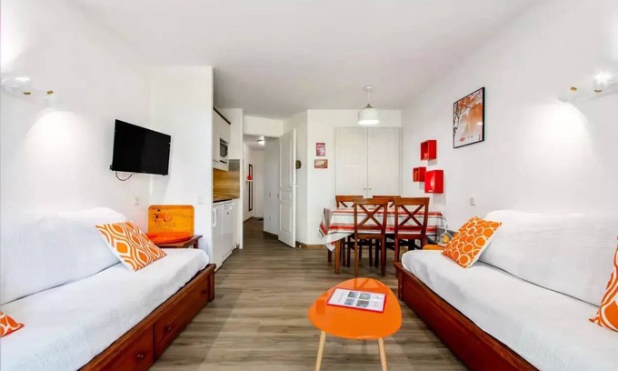 Uhart-Cize Apartment | Residence Le Parc d'Arradoy - maeva Home - Comfort Studio (5 People)
