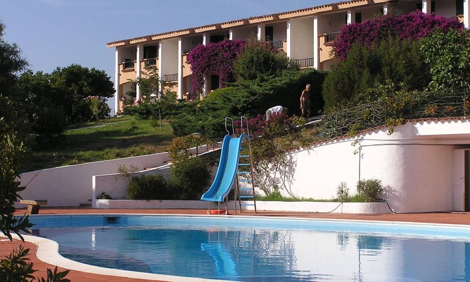 Baja Sardinia Apartment | Residence Pinnetta - 4-seater apartment with free pool and WiFi