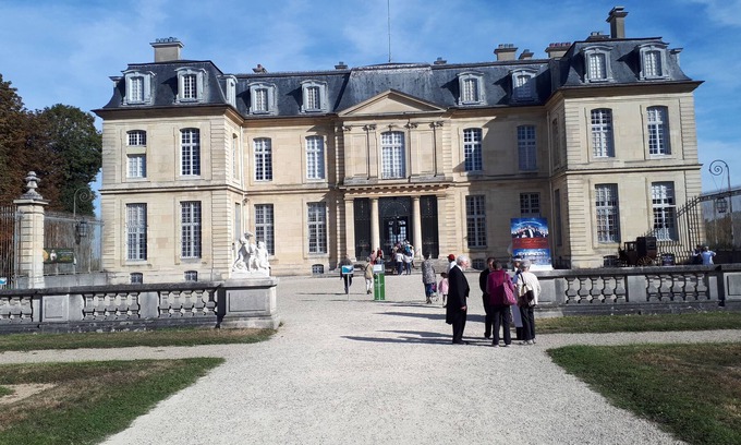 Champs-sur-Marne Condo | Residence the castle