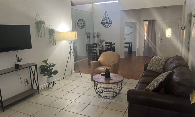 Mesilla Park House | Residential 3 bed/2 bath home with wonderful backyard-scenic view-laundry.
