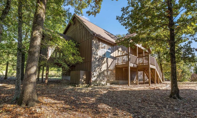 Reeds Spring Cabin | Resort Cabin! Fireplace, Private King Bedroom, Wooded Views! | 104A