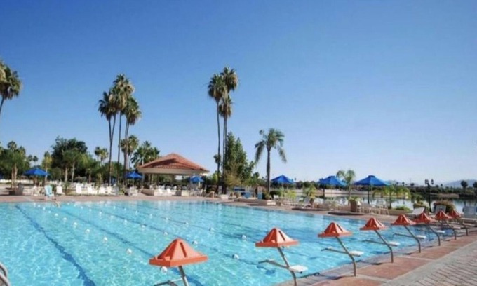 Val Vista Lakes House | Resort Lifestyle in Val Vista Lakes | Updated Home