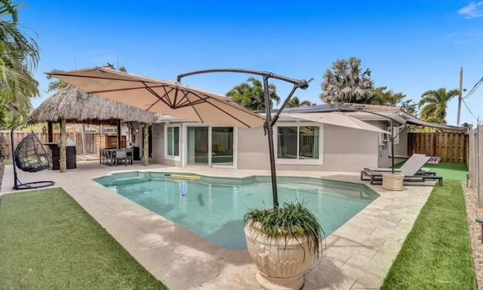 Garden Isles House | Resort Style House with Game Room near the Beach