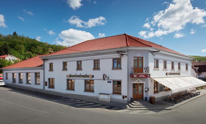 Nizbor Hotel | Restaurace Hotel Praha
