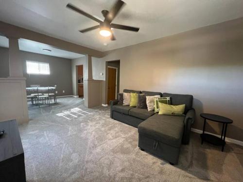Central - Terry House | Restful single bedroom getaway