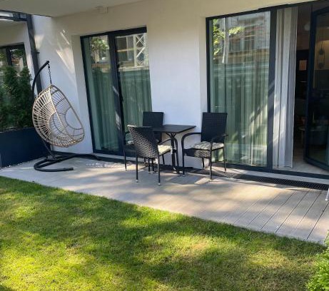 Niechorze Apartment | REZYDENCJA NIECHORZE Apart 123 ogrodzony ogródek przy plaży