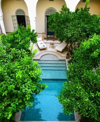 Bab Taghzout House | Riad Emberiza Sahari