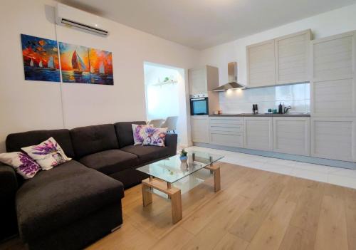 Kastel Novi Apartment | Rico Apartment Cosy and Spacious holiday