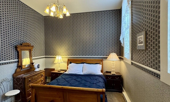 Rico Bed & Breakfast | Rico Mine Shaft Inn