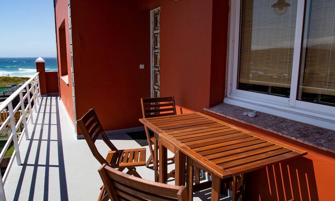 Carballo Apartment | Right on the beach, perfect for families.